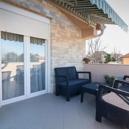 Modern Mia - By Ta Leut Agency Appartement