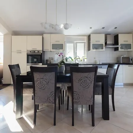 Appartement Modern Mia - By Ta Leut Agency Privlaka (Zadar)